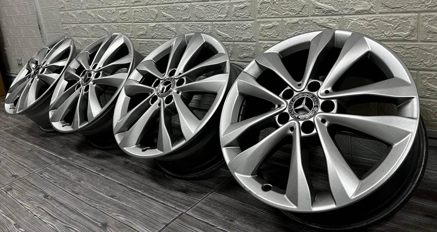 BENZ W205原廠17福利框的第7張圖片