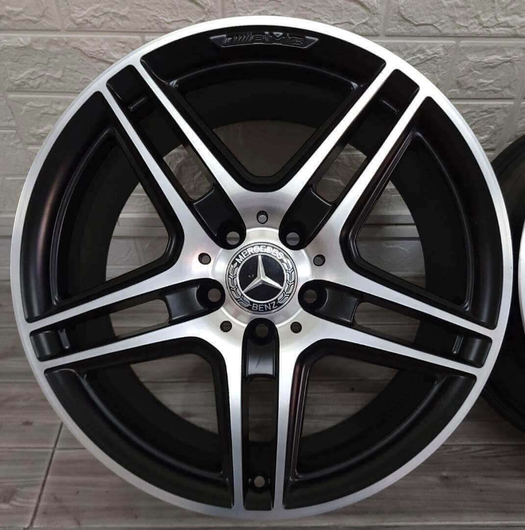 BENZ W204 W212  AMG消光夜色款18前後配福利框的第4張圖片