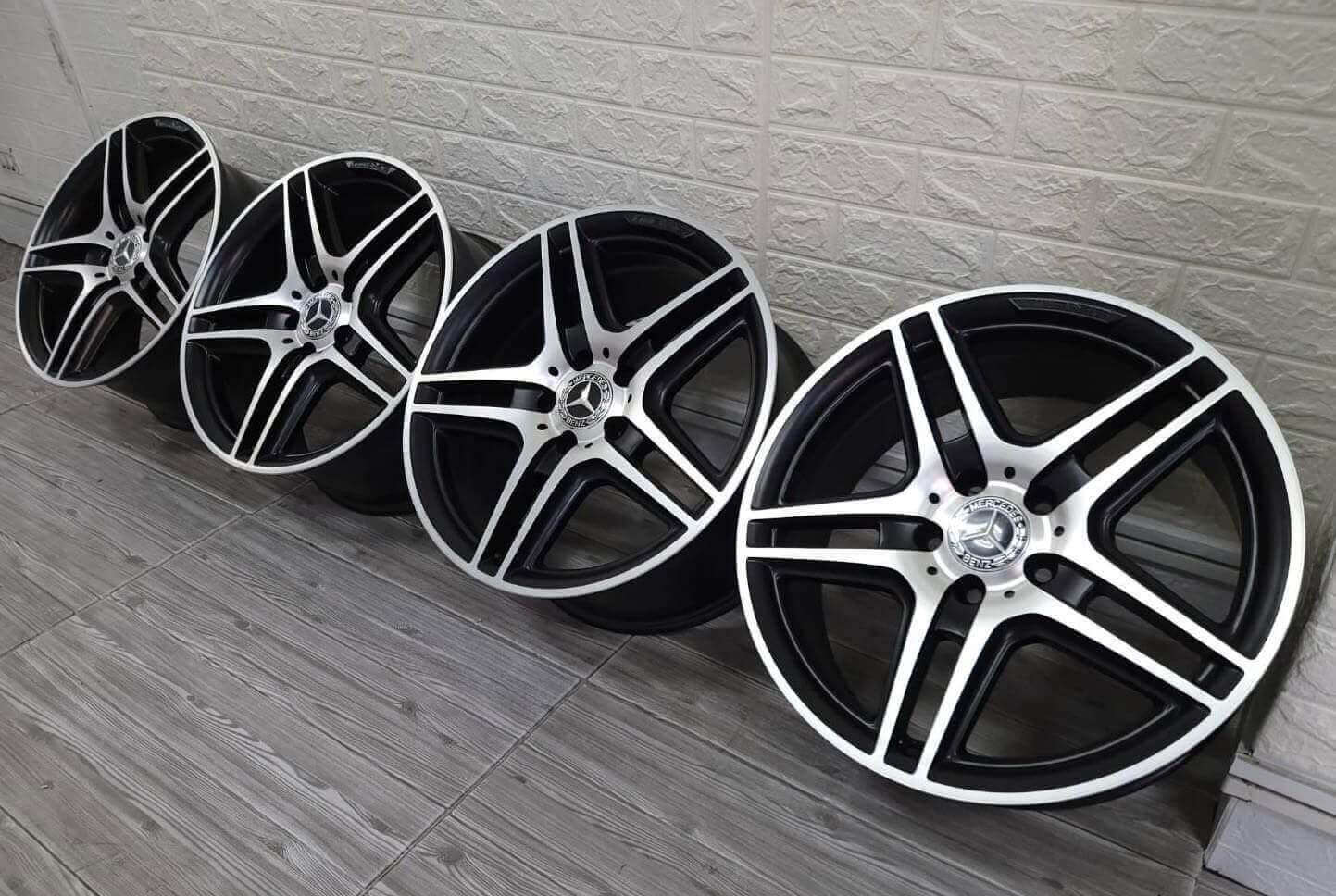 BENZ W204 W212  AMG消光夜色款18前後配福利框的第5張圖片