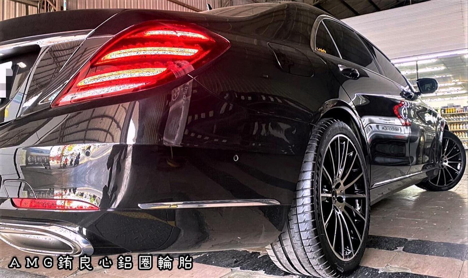 W222車主升級正AMG原廠20吋前後配夜色大框胎的第4張圖片