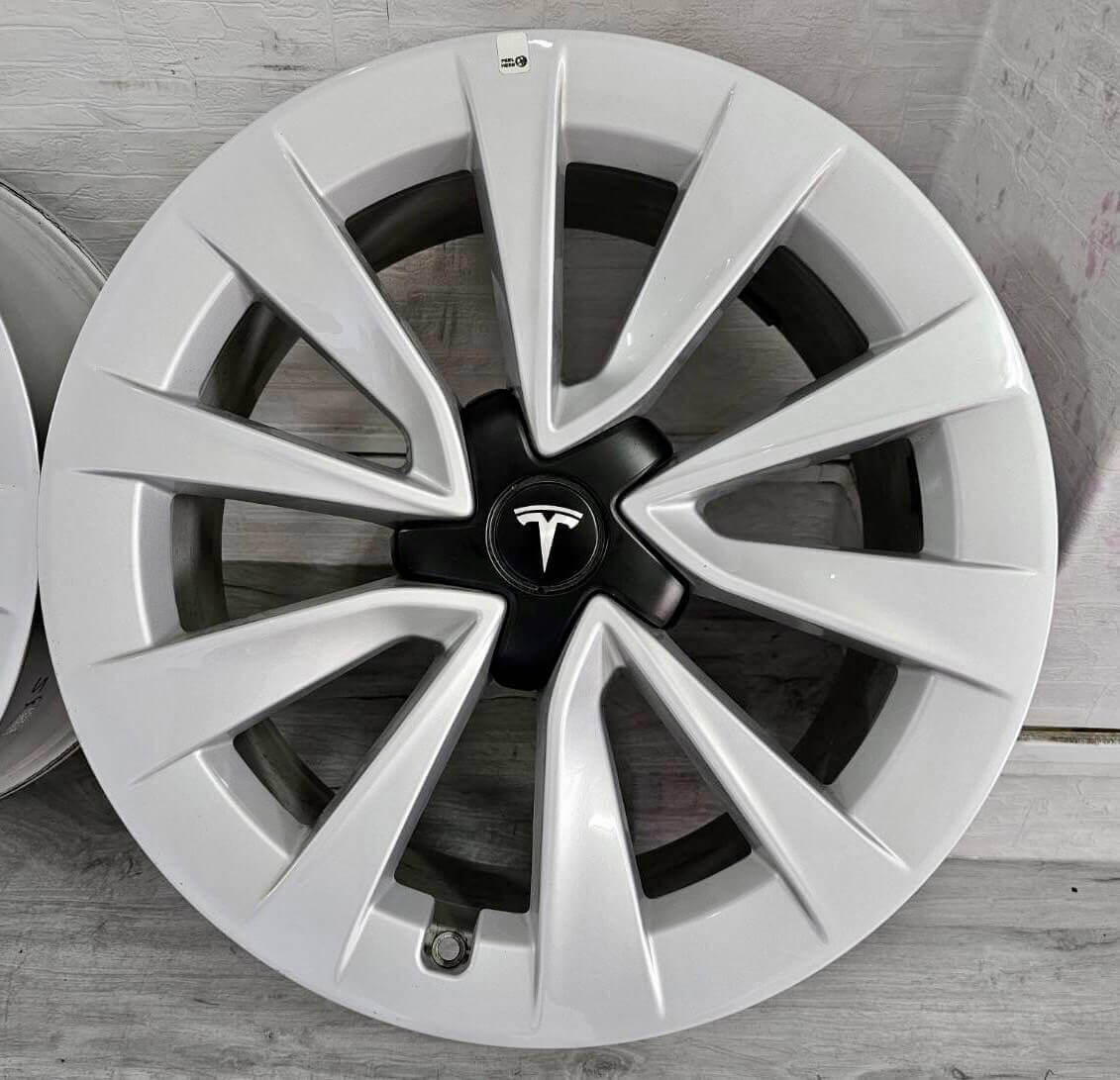 ✨特斯拉Model3原廠19吋福利框的第5張圖片