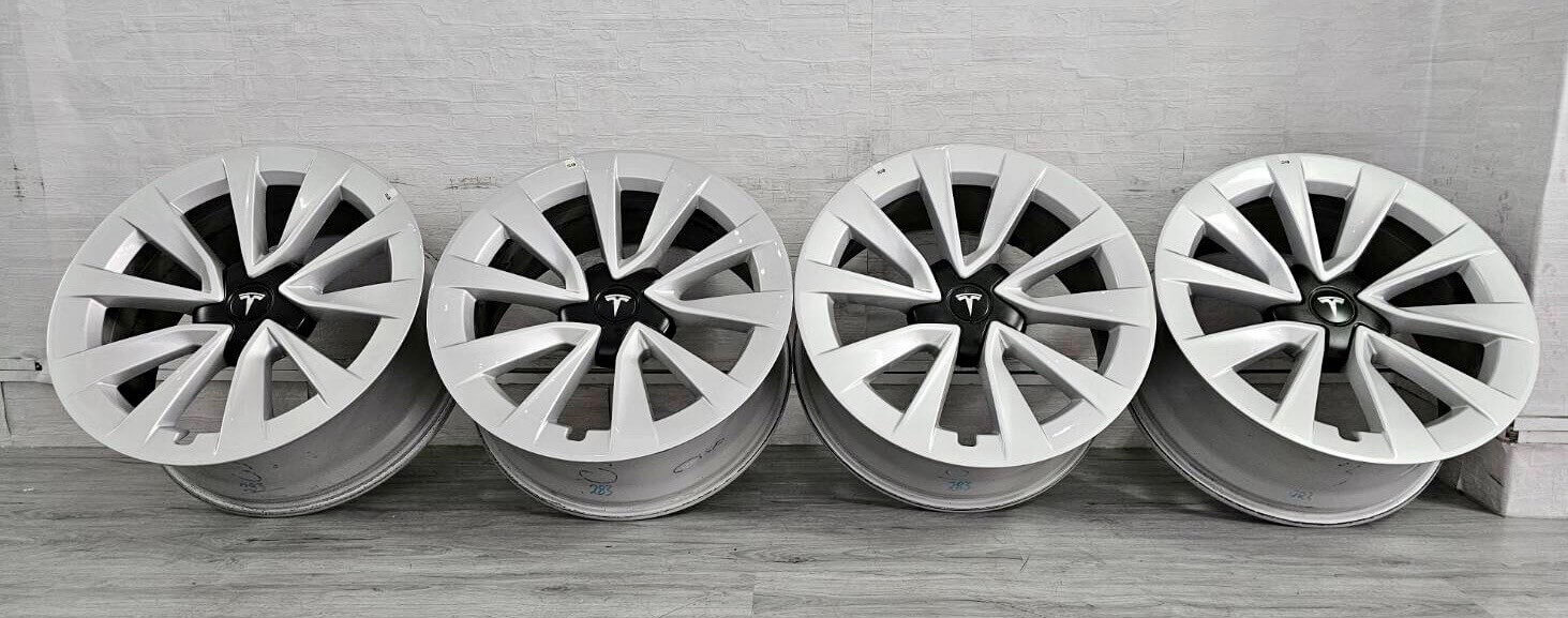 ✨特斯拉Model3原廠19吋福利框的第8張圖片