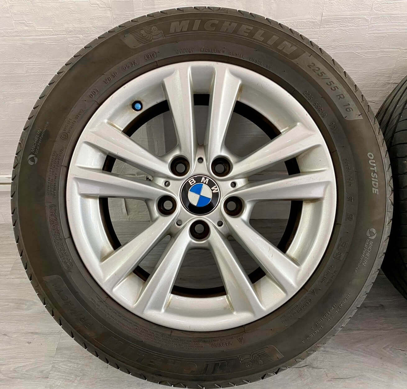 ✨BMW F30 原廠16吋福利框胎的第3張圖片
