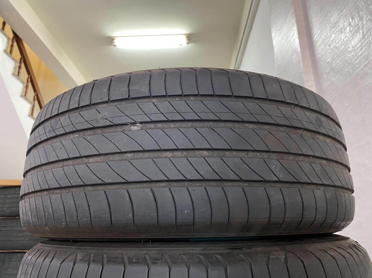 ✨BMW F30 原廠16吋福利框胎的第9張圖片