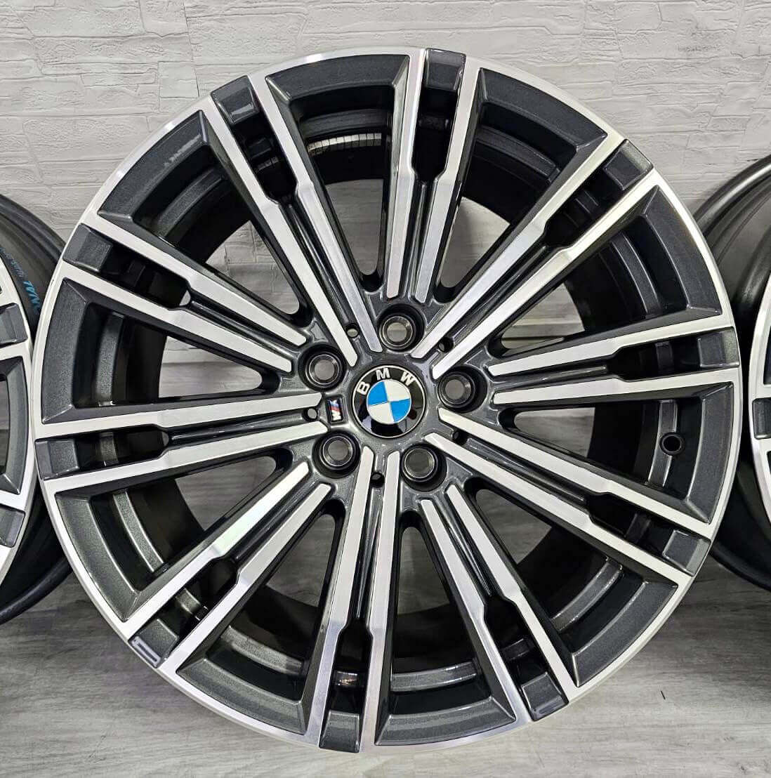 ✨BMW G20 原廠M版前後配18福利框的第3張圖片