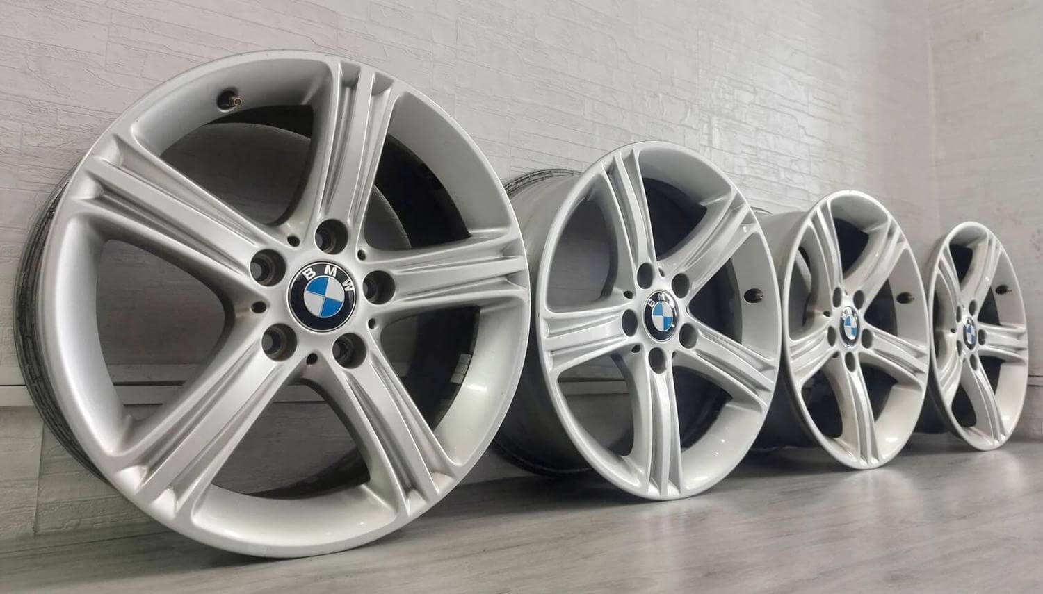 ✨BMW F30原廠17福利框的第7張圖片