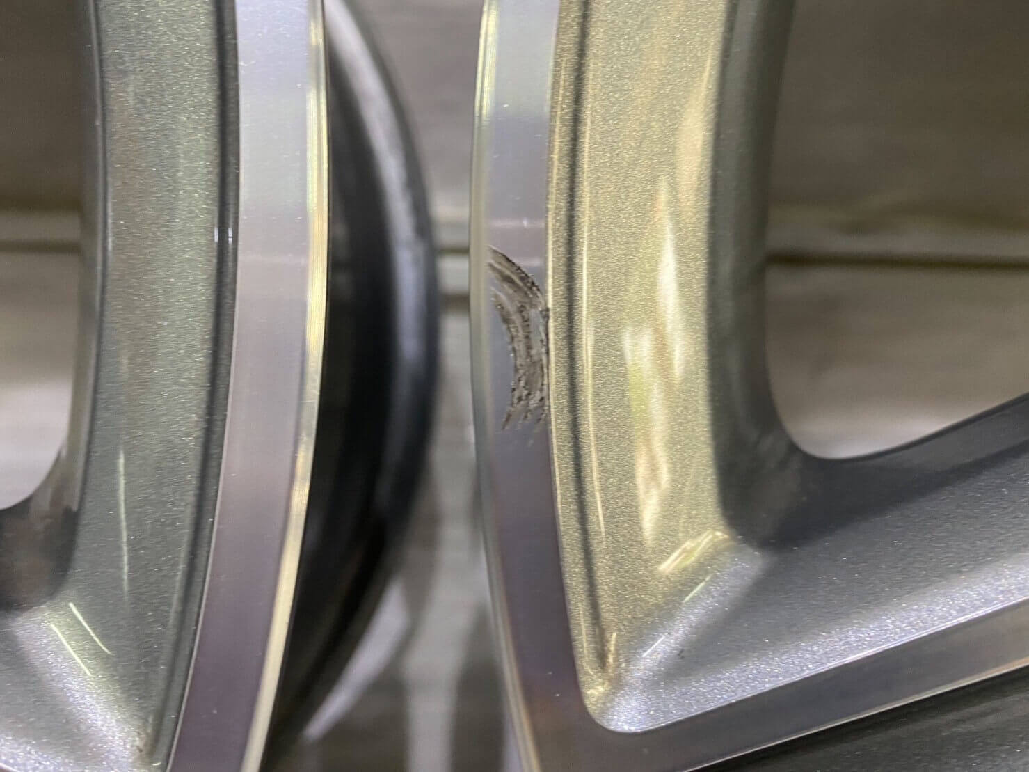 BENZ W213 原廠AMG 18福利框的第10張圖片