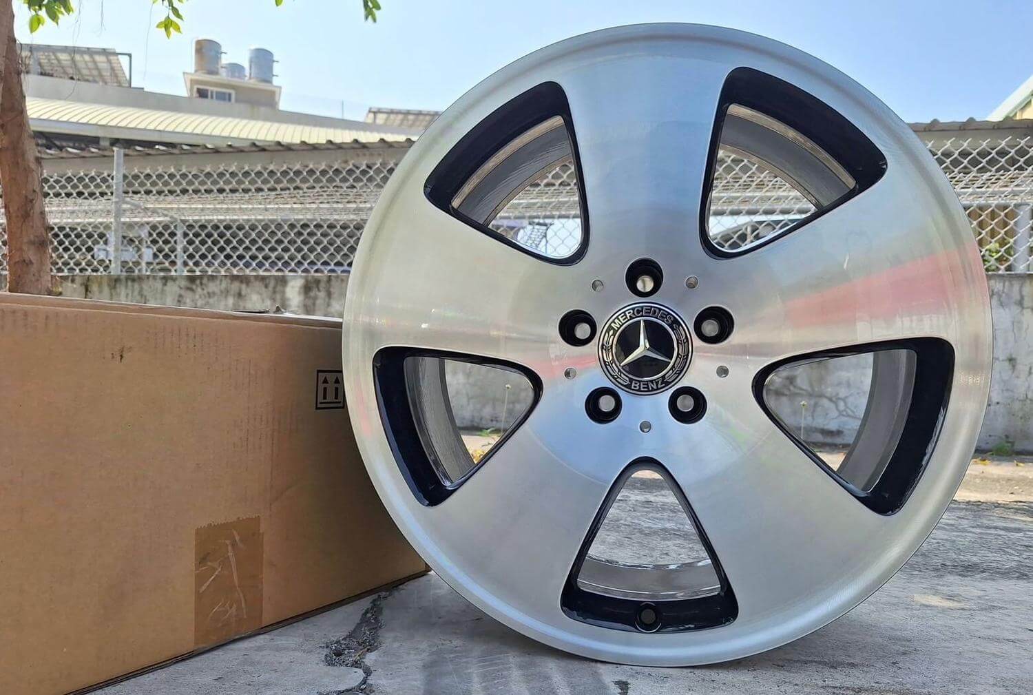 銪良心鋁圈輪胎的AMG賓士原廠鋁圈專區圖片