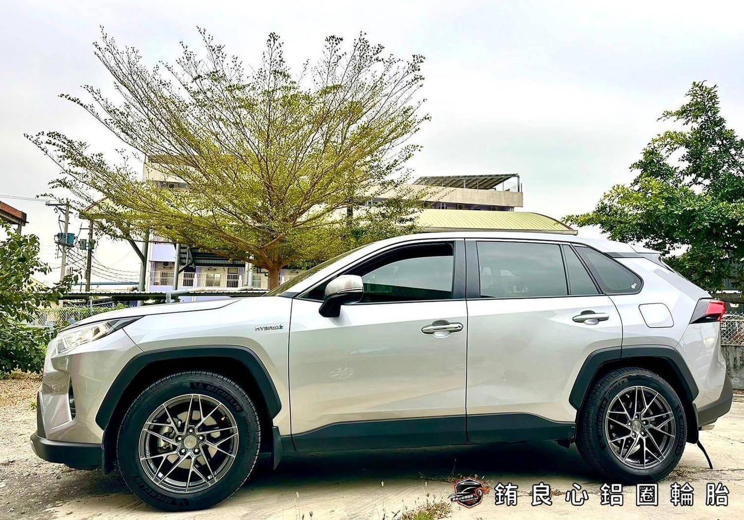 銪良心鋁圈輪胎的實裝照分享圖片