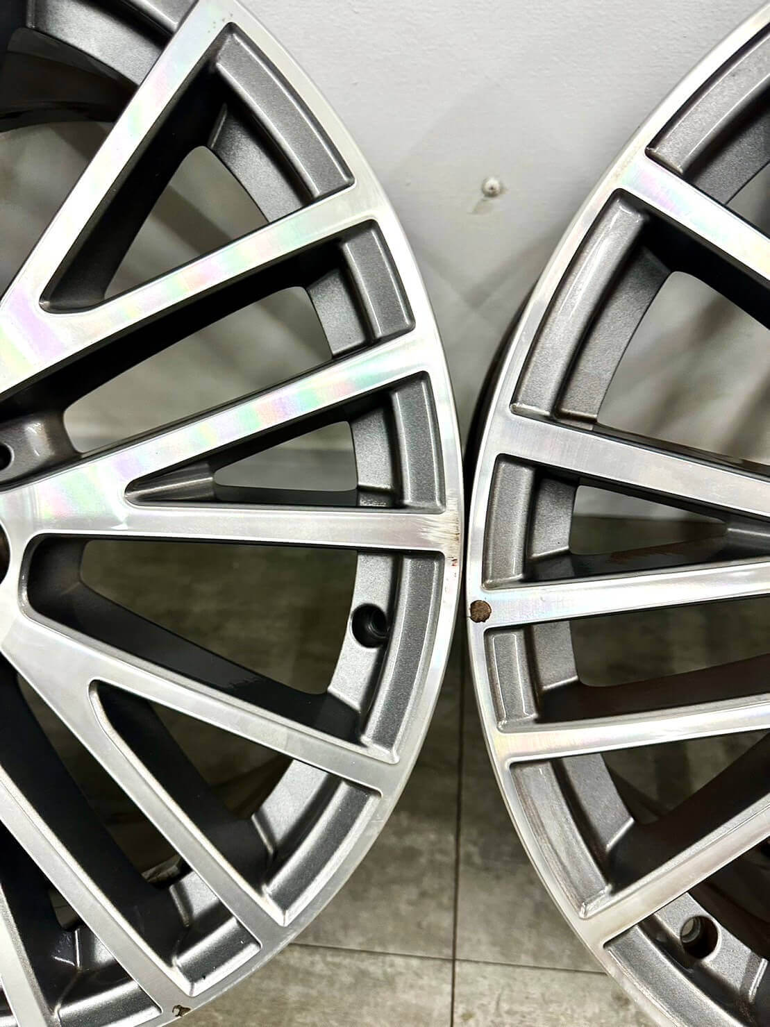 BENZ W177 A180 原廠18福利框的第10張圖片