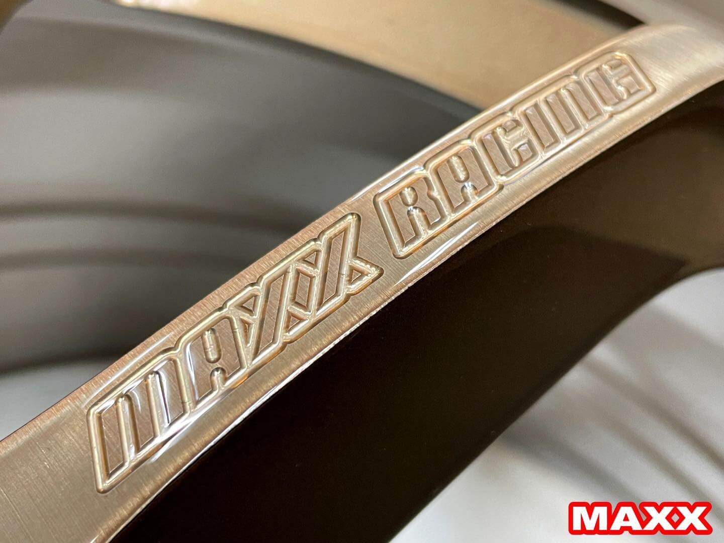 俐落造型/經典小唇/輕量旋鍛✨MAXX M28 的第8張圖片