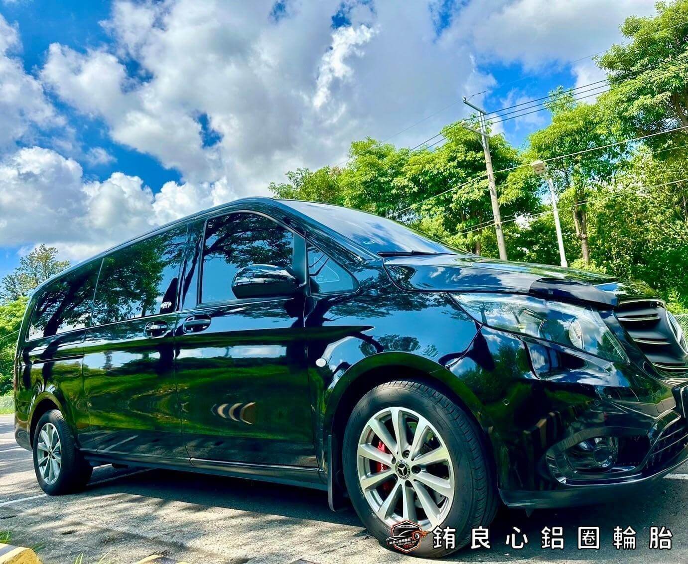 恭喜Benz Vito車主升級更換原廠W213 E200 19大框一套的第3張圖片
