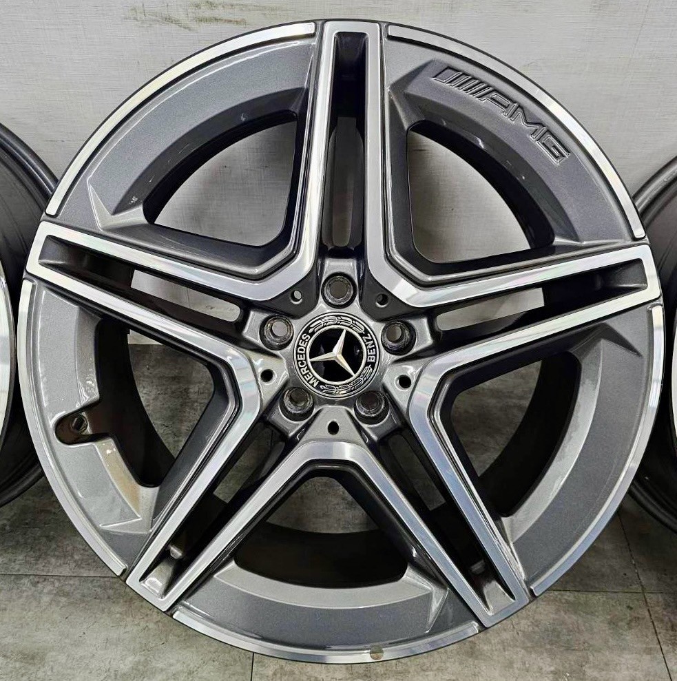 Benz W167 GLE AMG 原廠20前後配福利框的第3張圖片