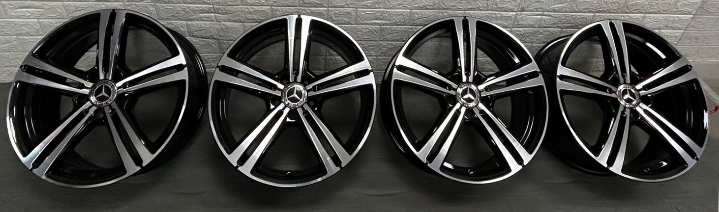 Benz  X253 原廠18福利框的第7張圖片