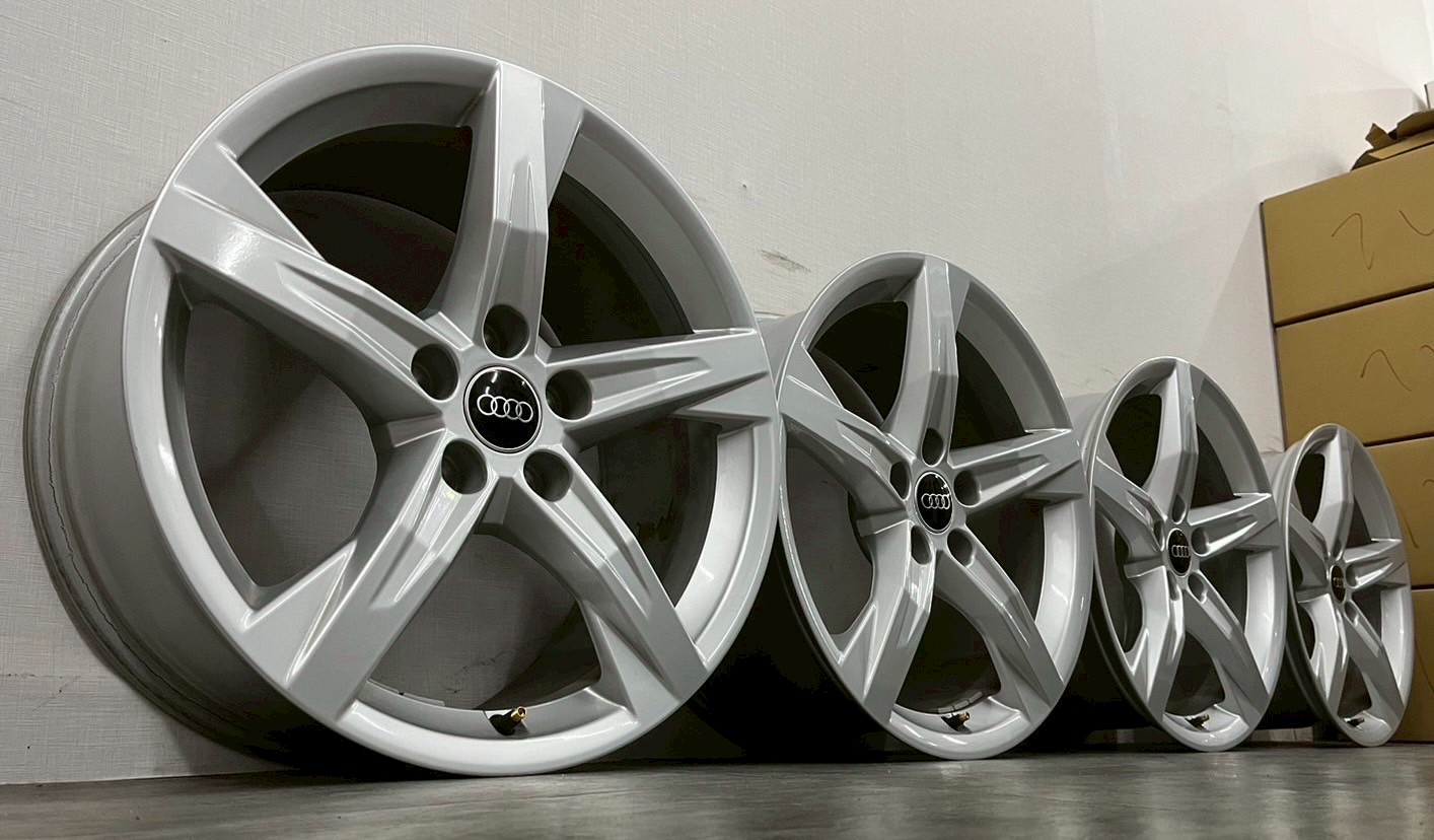 ✨AUDI Q5原廠18福利框的第2張圖片