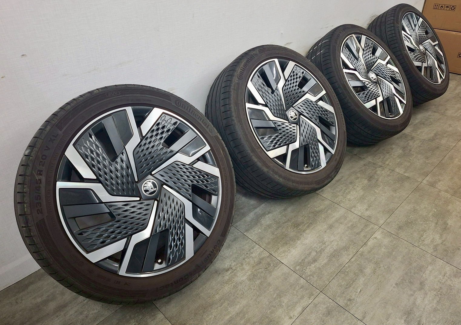  ✨Skoda kamiq 原廠20福利框胎的第6張圖片