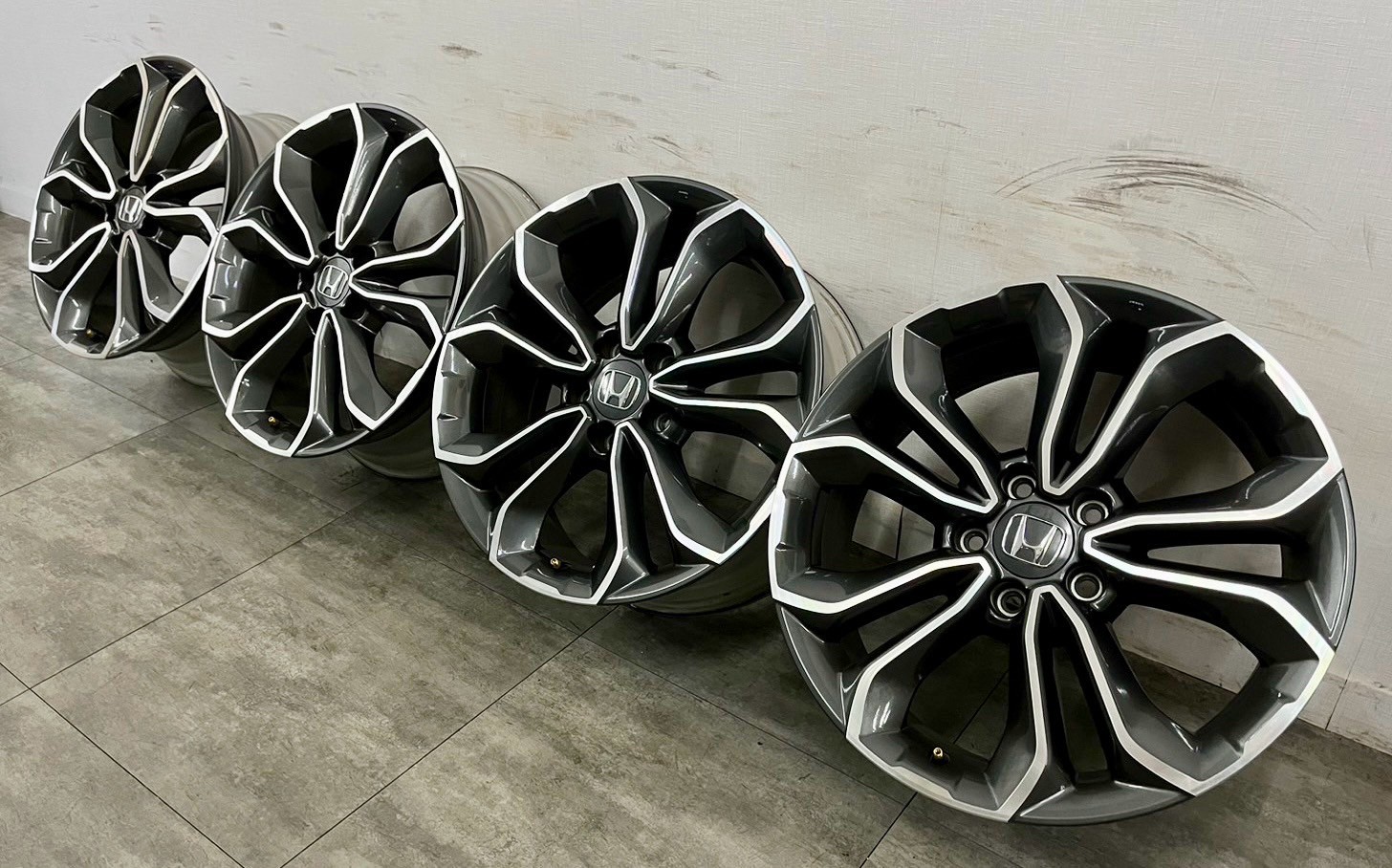 ✨CRV 5.5代原廠18福利框的第9張圖片