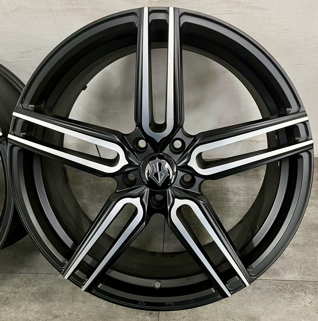 ✨黑車刀19改裝前後配福利框的第4張圖片