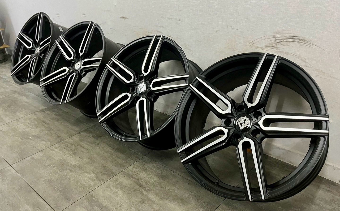 ✨黑車刀19改裝前後配福利框的第8張圖片