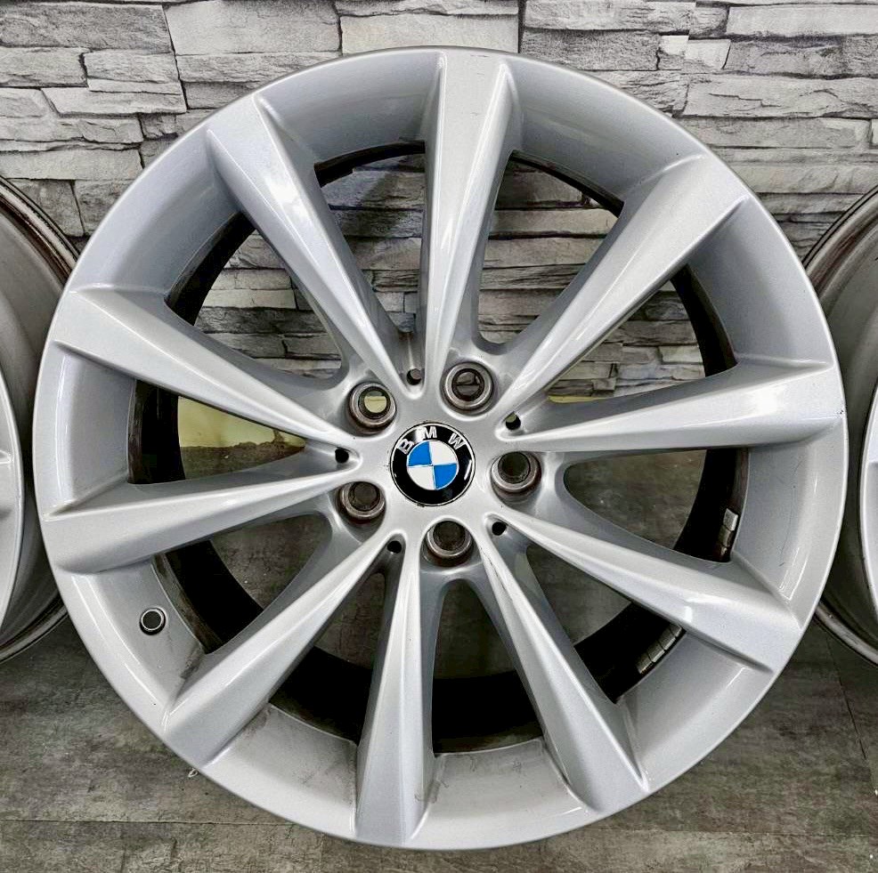 ✨BMW G11原廠18福利框的第3張圖片