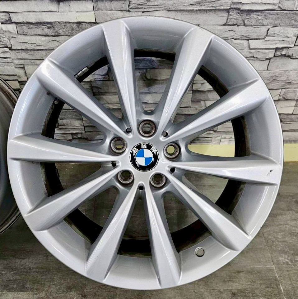 ✨BMW G11原廠18福利框的第4張圖片