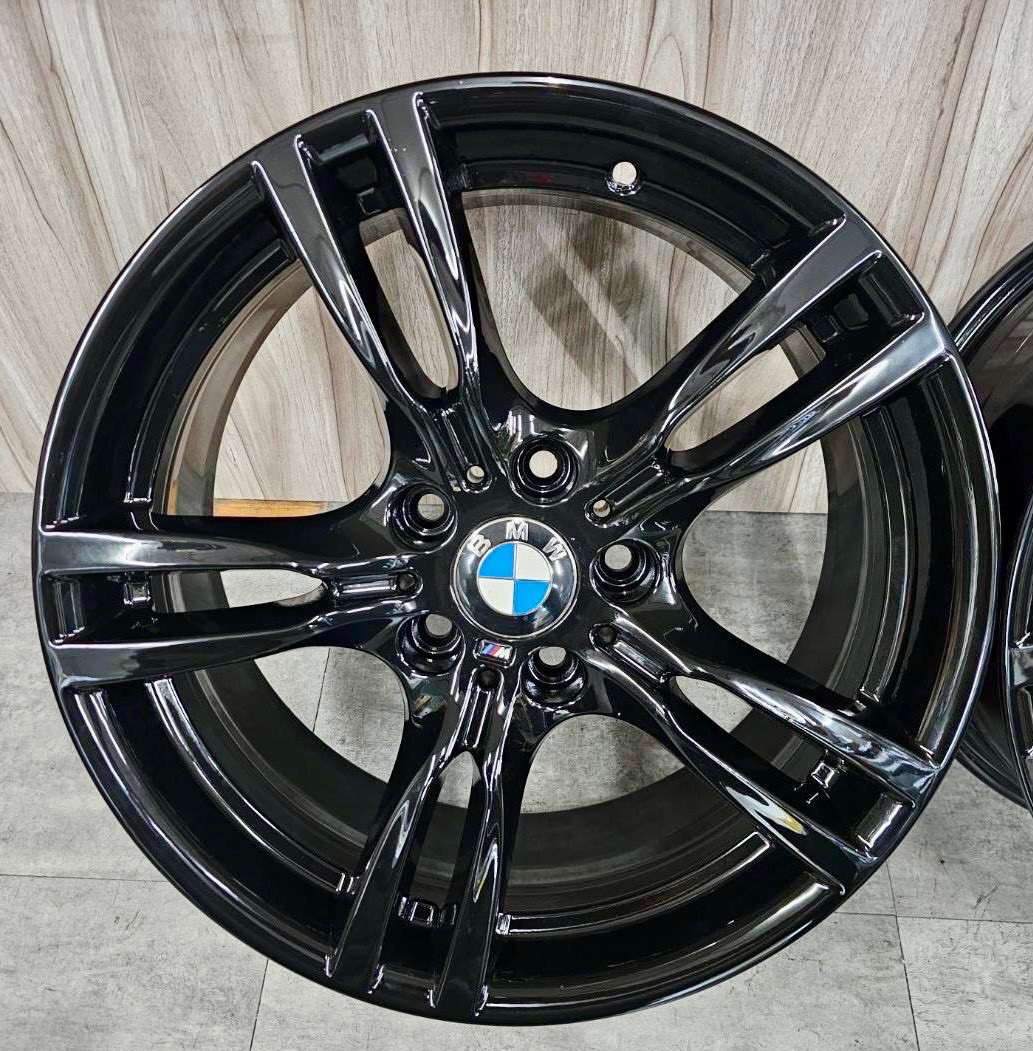 ✨BMW F30 亮黑原廠M版18前後配福利框的第3張圖片