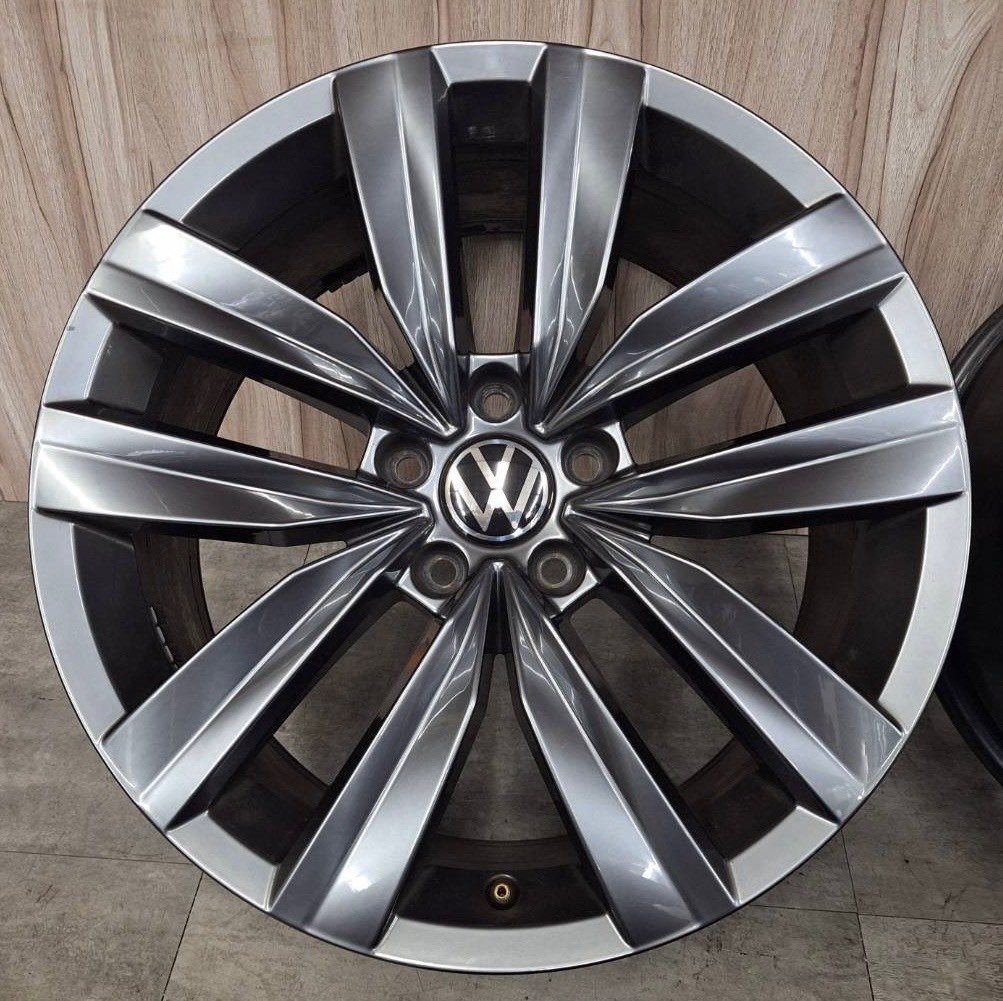 ✨福斯原廠18福利框的第5張圖片