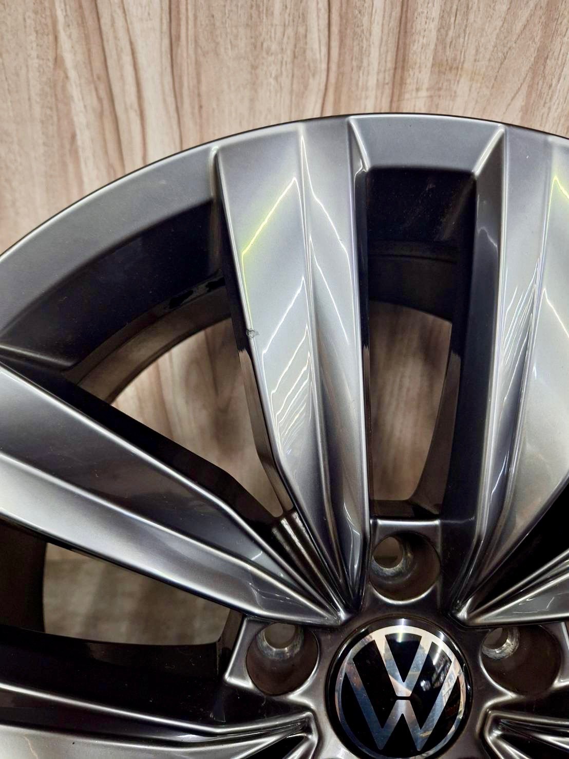 ✨福斯原廠18福利框的第9張圖片