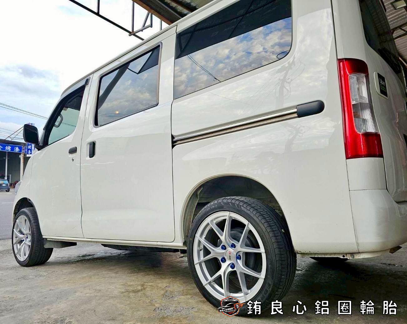 ✨Alliance AL854 x 17吋 x Toyota town ace廂型車的第4張圖片