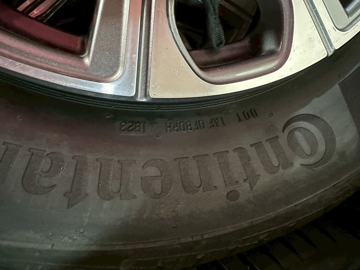 BENZ GLC C254 X254原廠18福利框胎的第8張圖片