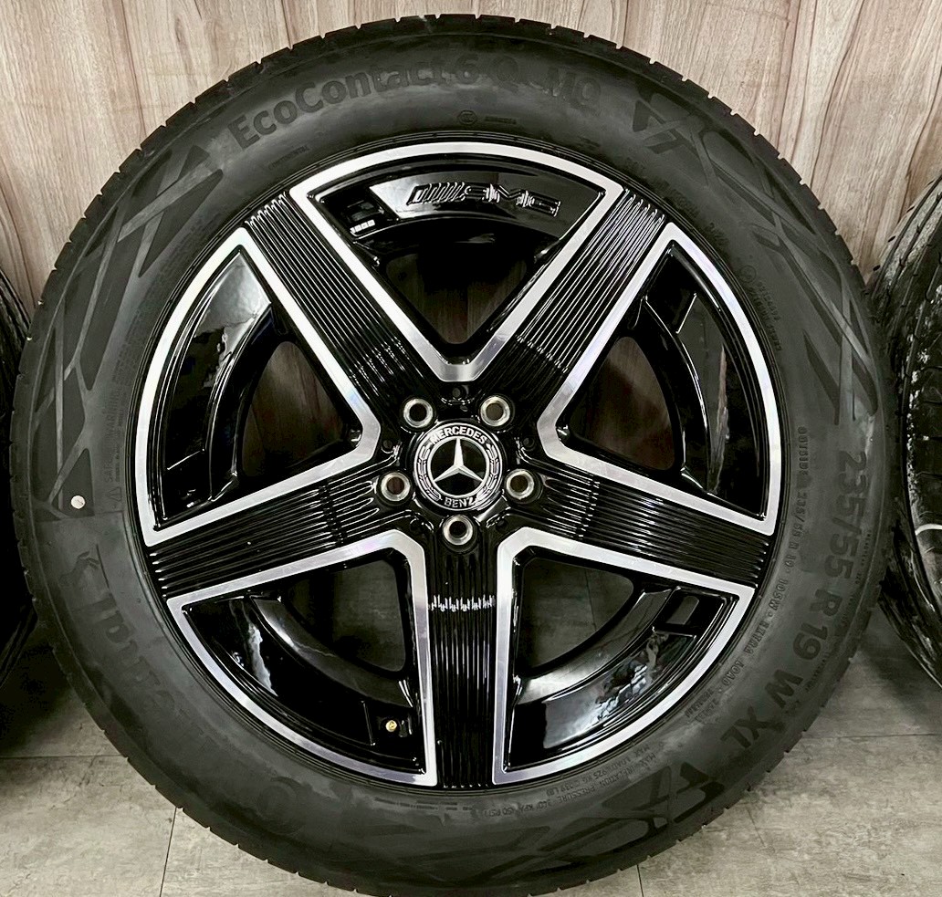 BENZ GLC C254 X254原廠正AMG 19吋前後配福利框胎的第2張圖片