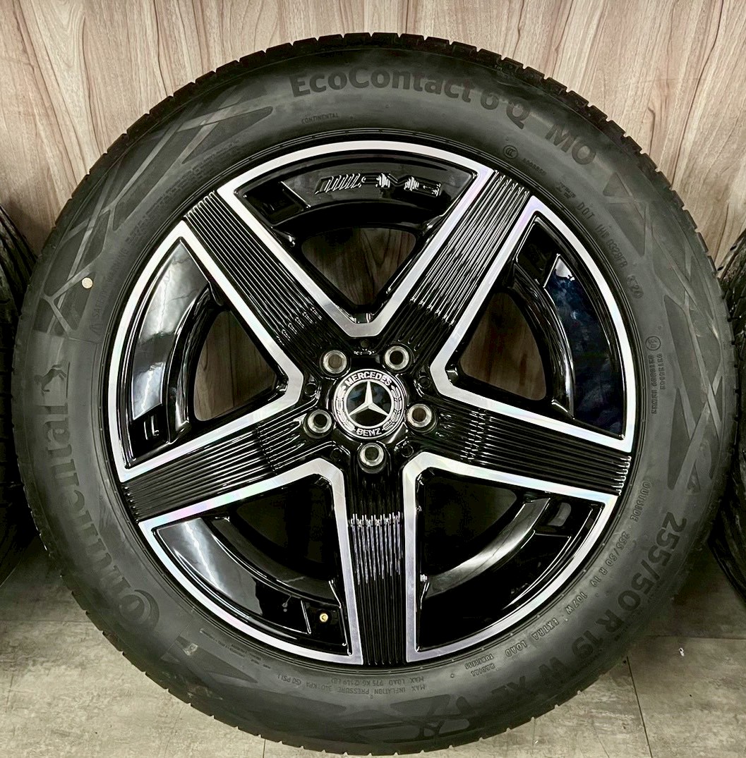 BENZ GLC C254 X254原廠正AMG 19吋前後配福利框胎的第3張圖片