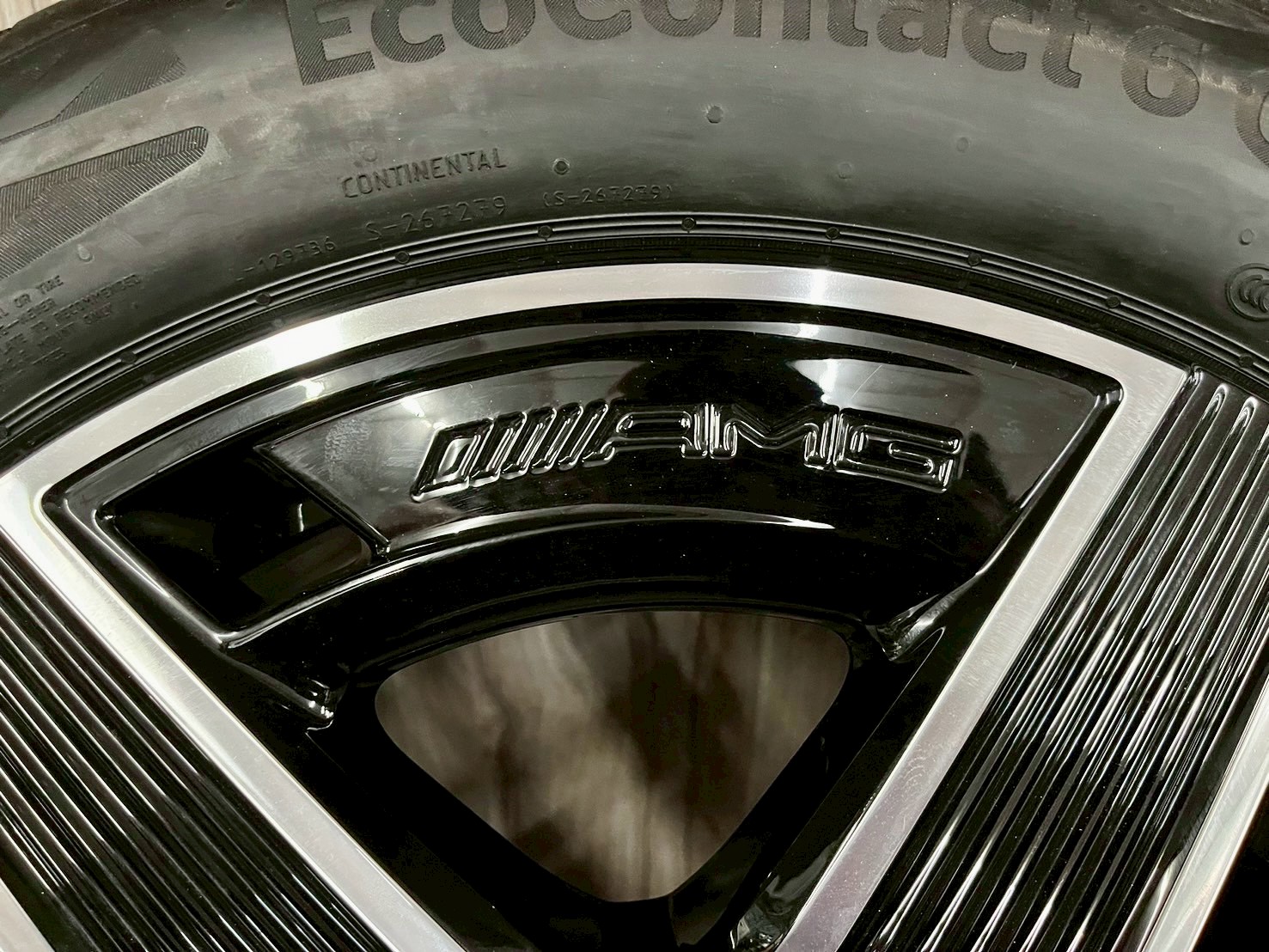 BENZ GLC C254 X254原廠正AMG 19吋前後配福利框胎的第8張圖片