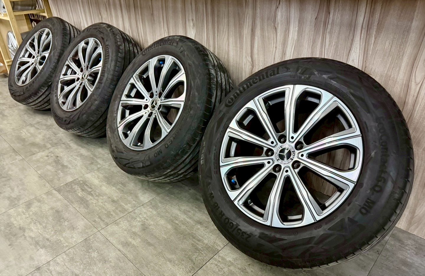 BENZ GLC C254 X254原廠18福利框胎的第6張圖片