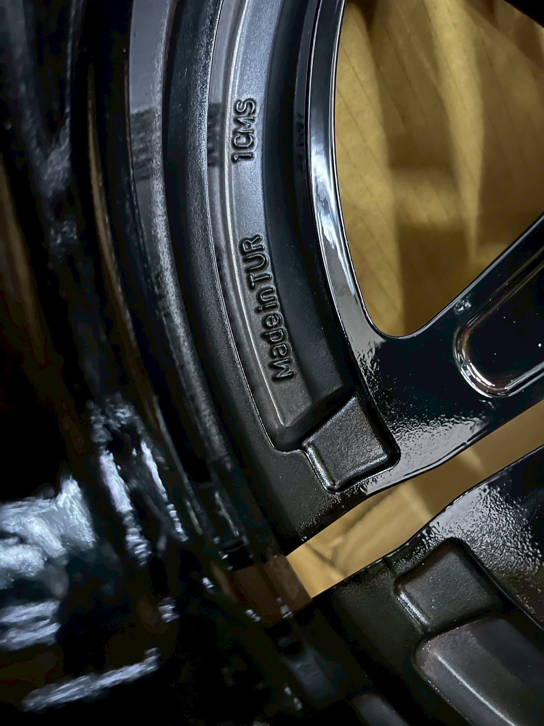 BENZ W206 原廠18前後配福利框的第10張圖片