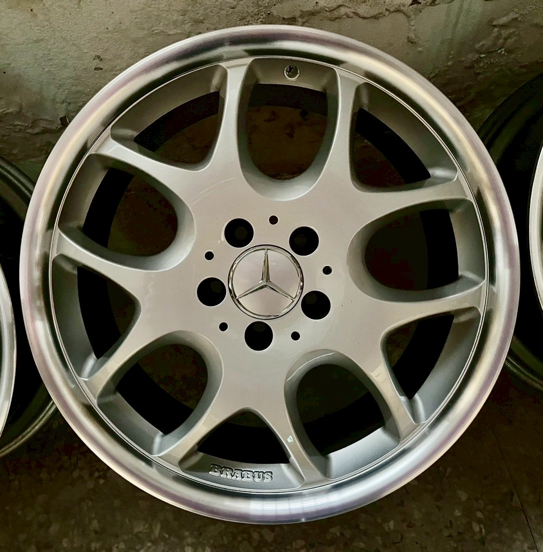 BENZ BRABUS原廠18福利框的第2張圖片