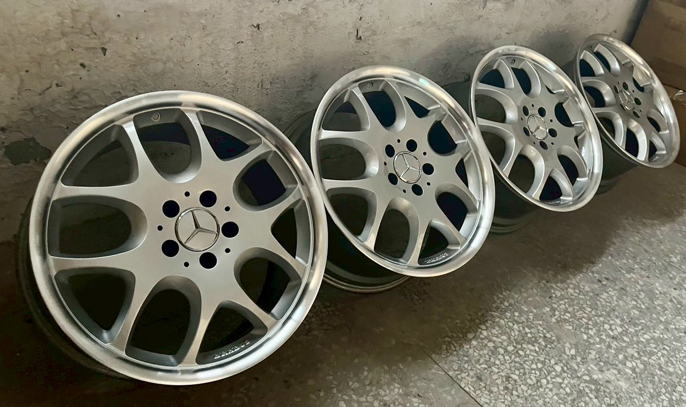 BENZ BRABUS原廠18福利框的第7張圖片