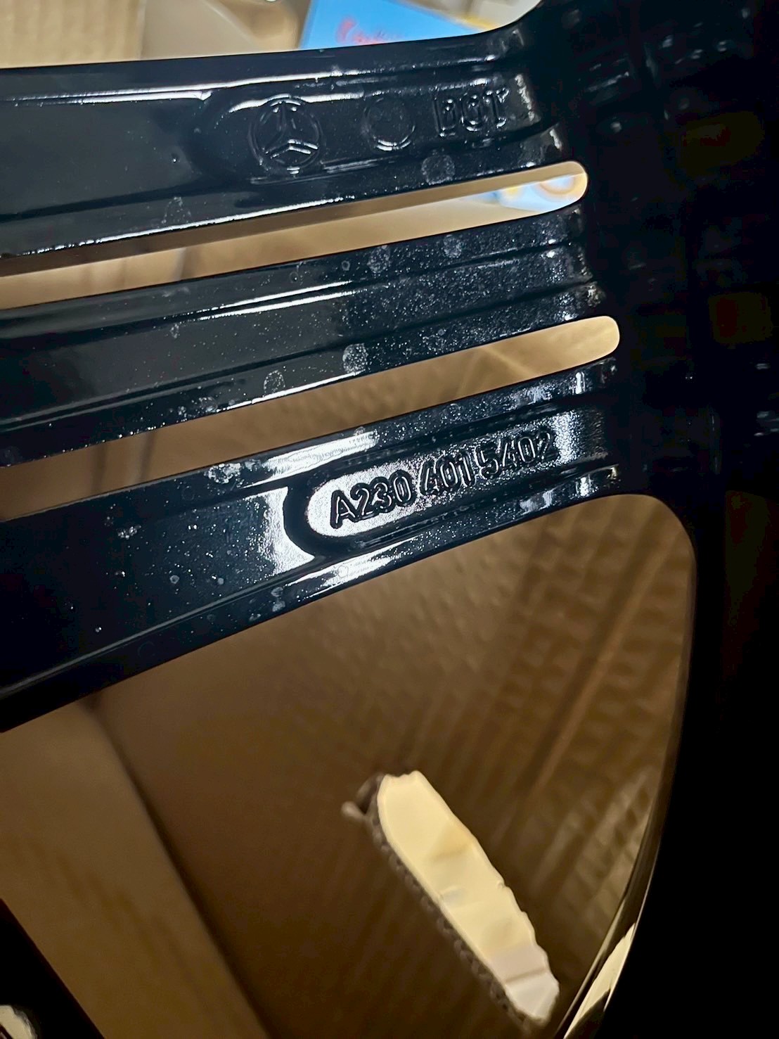 BENZ W231原廠AMG 19福利框的第9張圖片