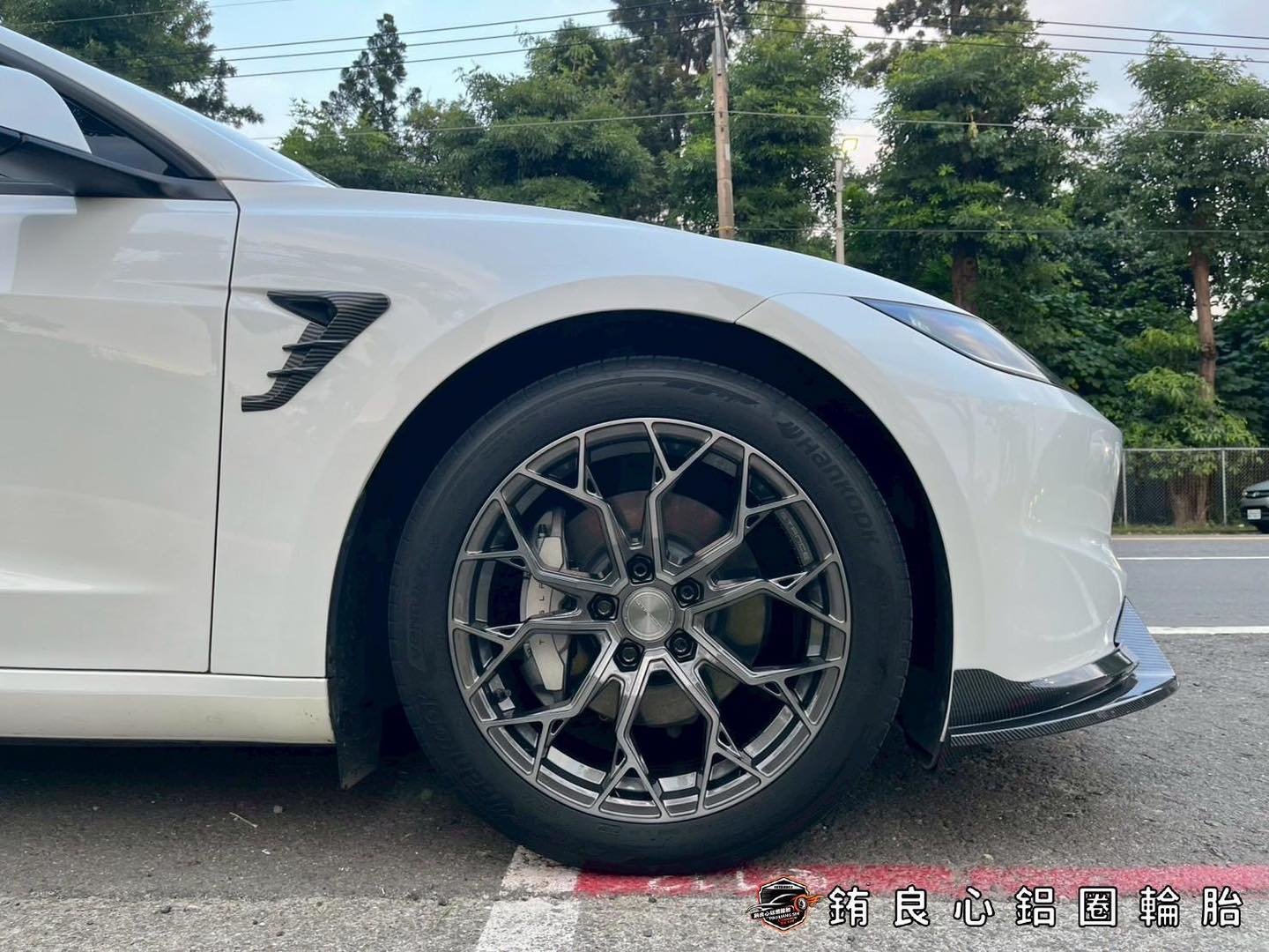 ✨STANCE SF10 x 18吋 x Tesla Model 3的第3張圖片
